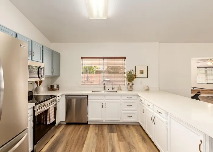 Holiday home Stylish Val Vista 3br Yard Putting *