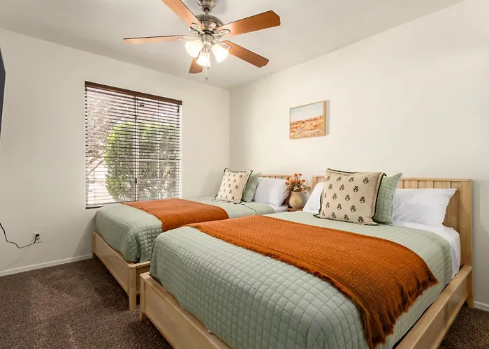 Holiday home Stylish Val Vista 3br Yard Putting
