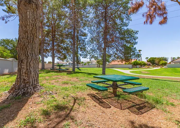 Stylish Val Vista 3br Yard Putting Gilbert